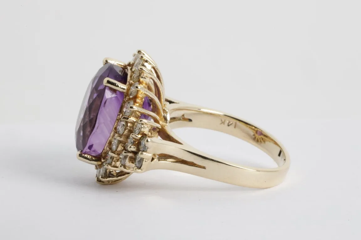 14k Yellow Gold Oval Cut Amethyst Diamond Ring Size 6.5 (8g.)