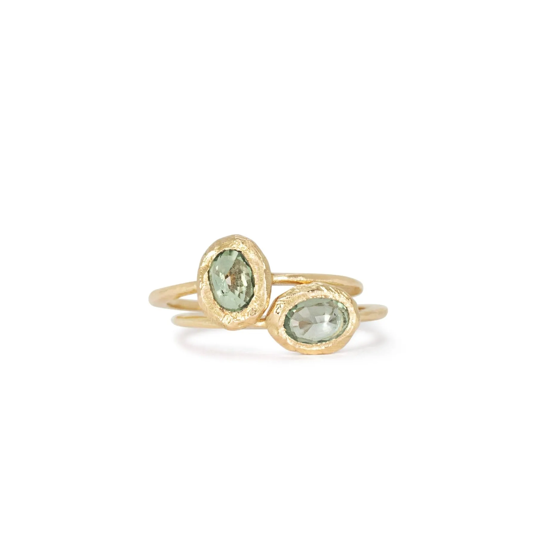 18K Oval Stone Ring in Green Sapphire