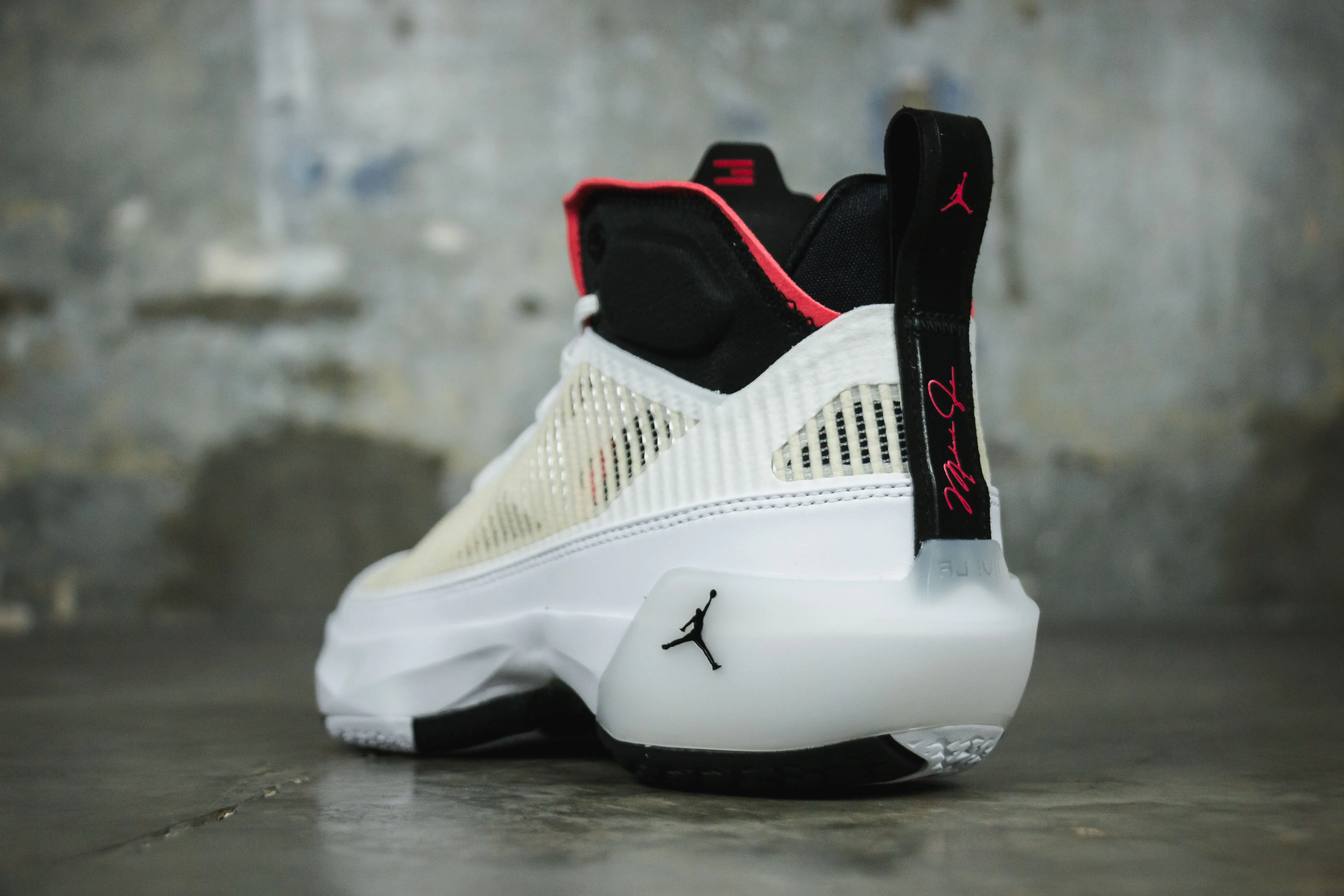 Air Jordan XXXVII (GS)