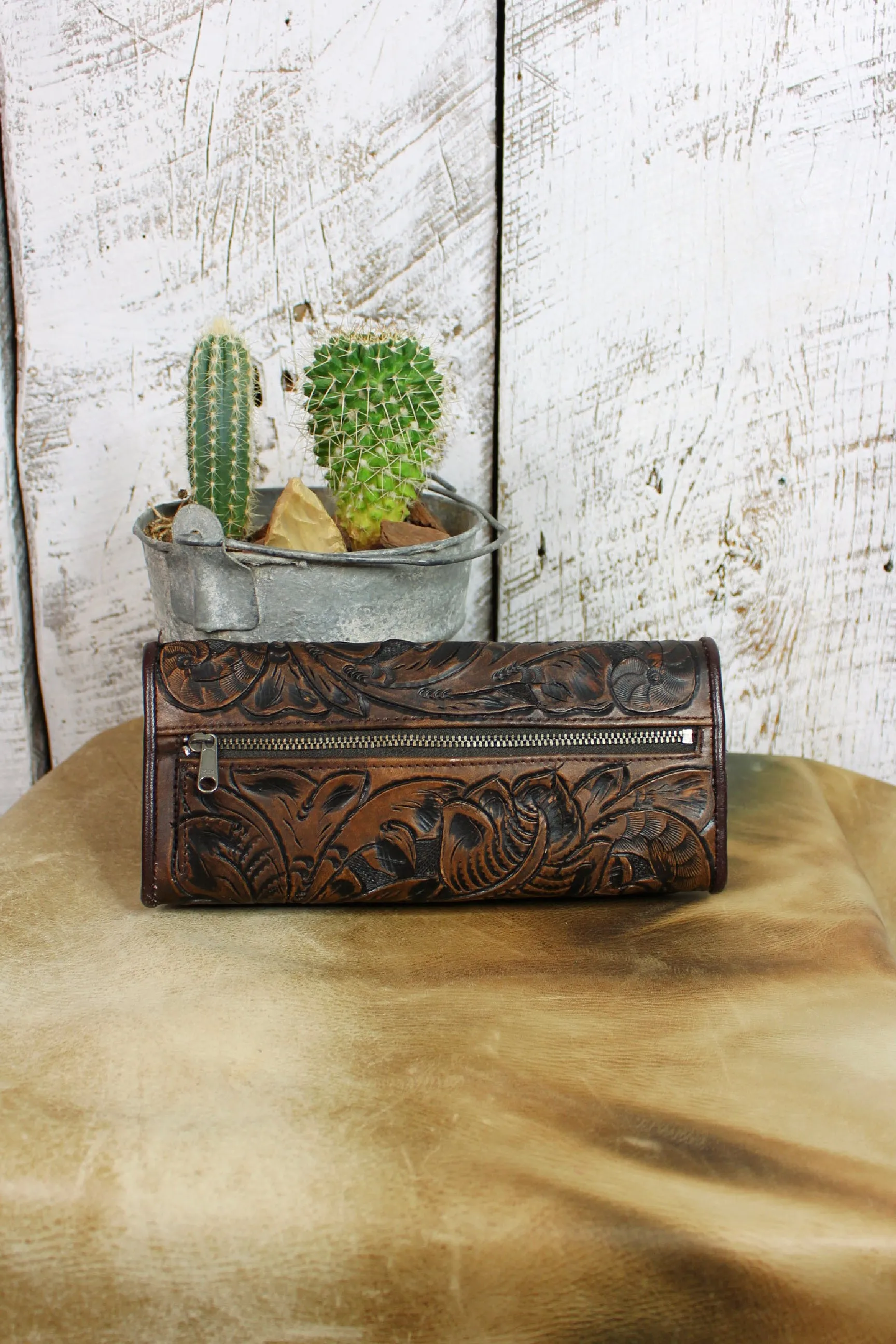 Antonio Tooled Leather Wallet in Espresso