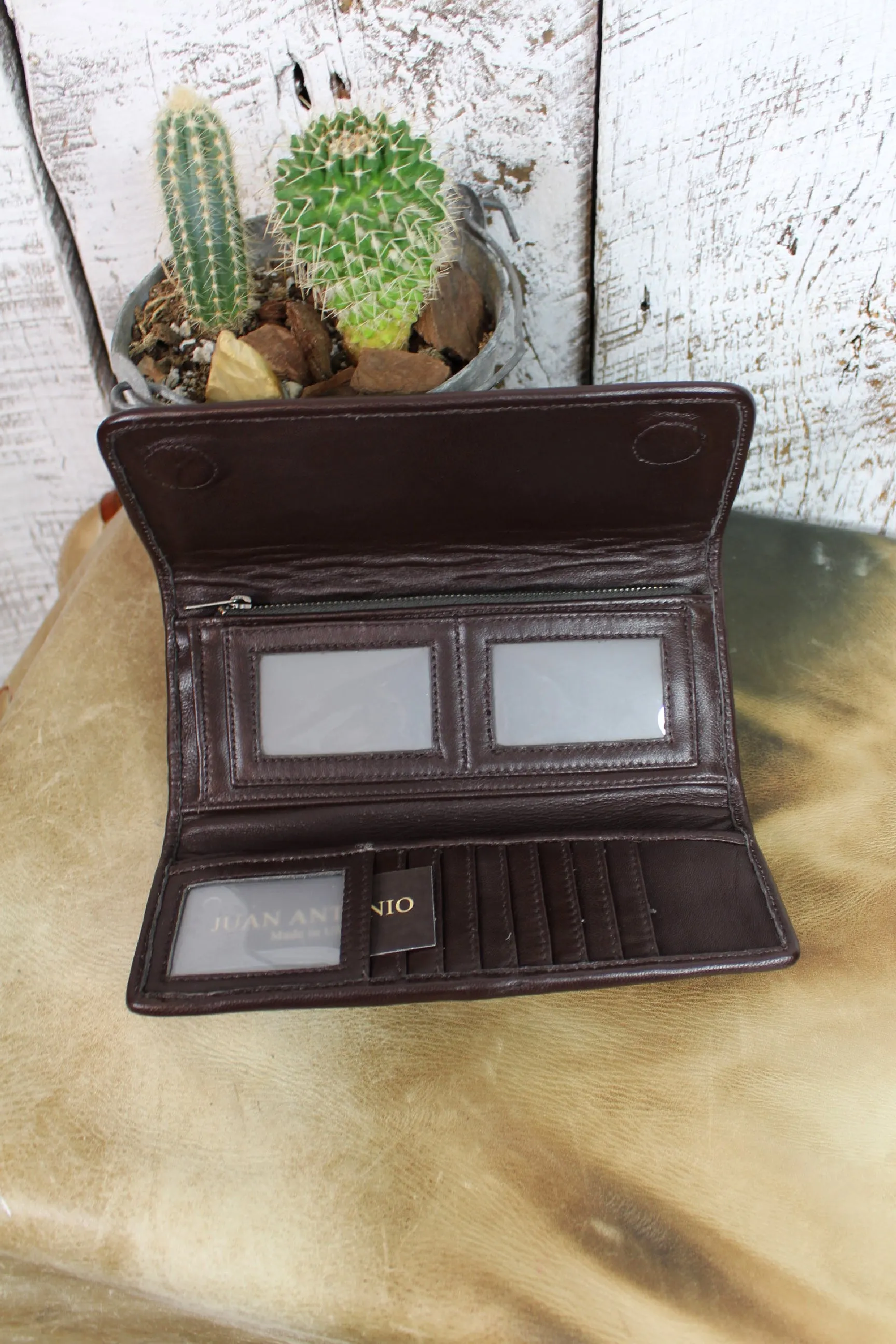 Antonio Tooled Leather Wallet in Espresso