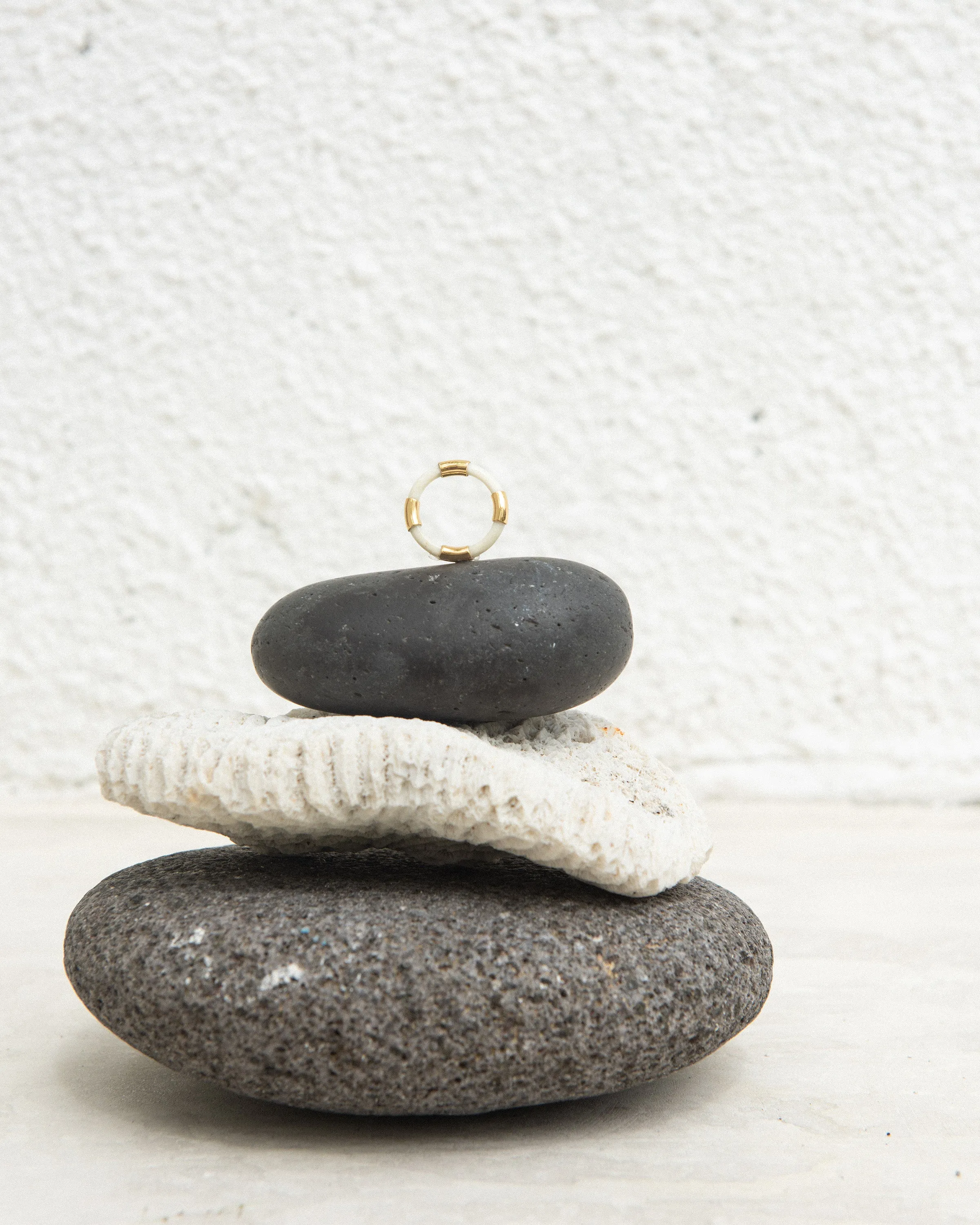 Gold-Vermeil white natural ring / TUBE