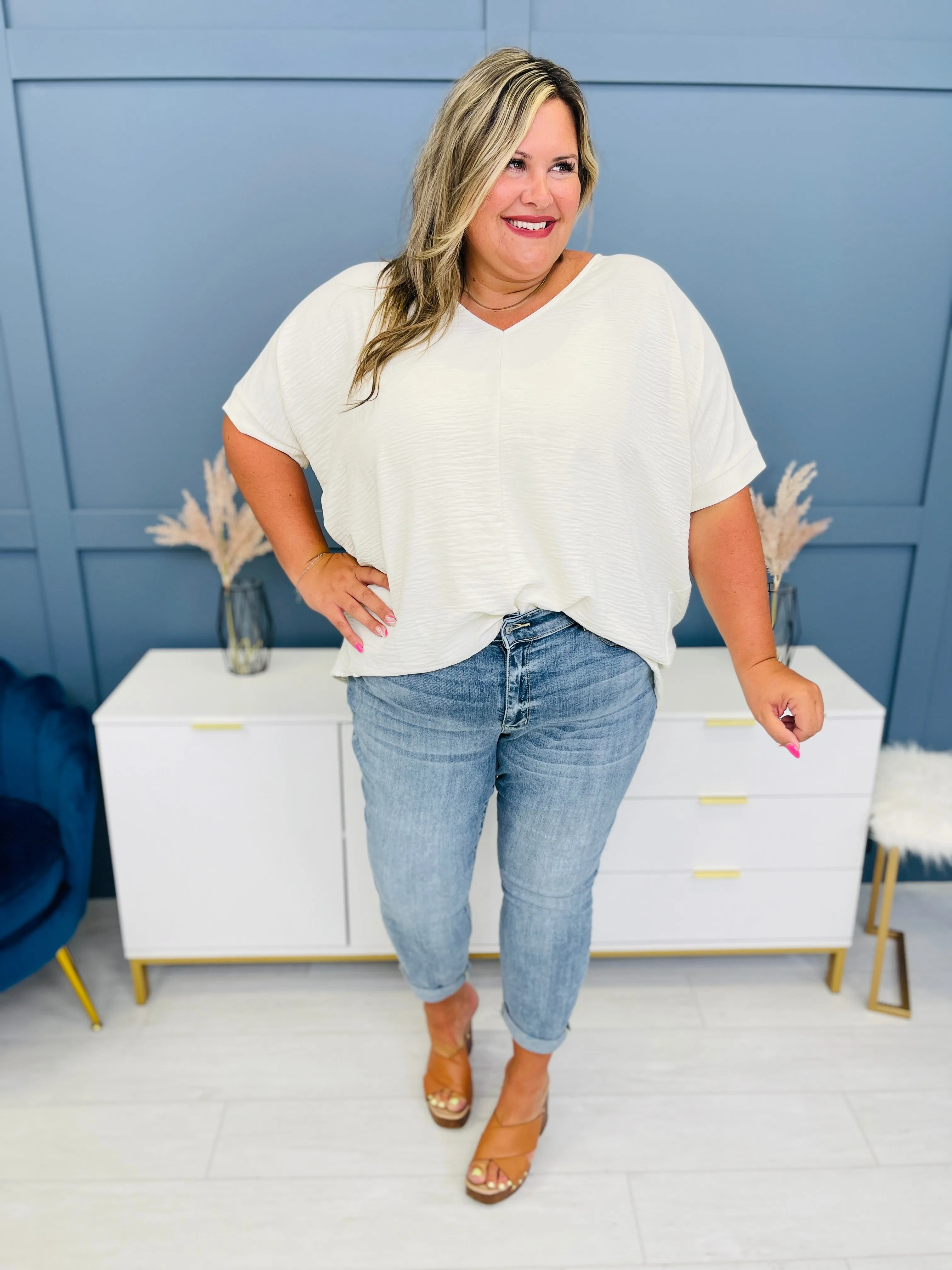 Judy Blue The Bleach Boys Midrise Boyfriend Jeans in Reg/Curvy