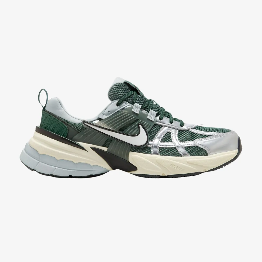 mens nike v2k run (vintage green)