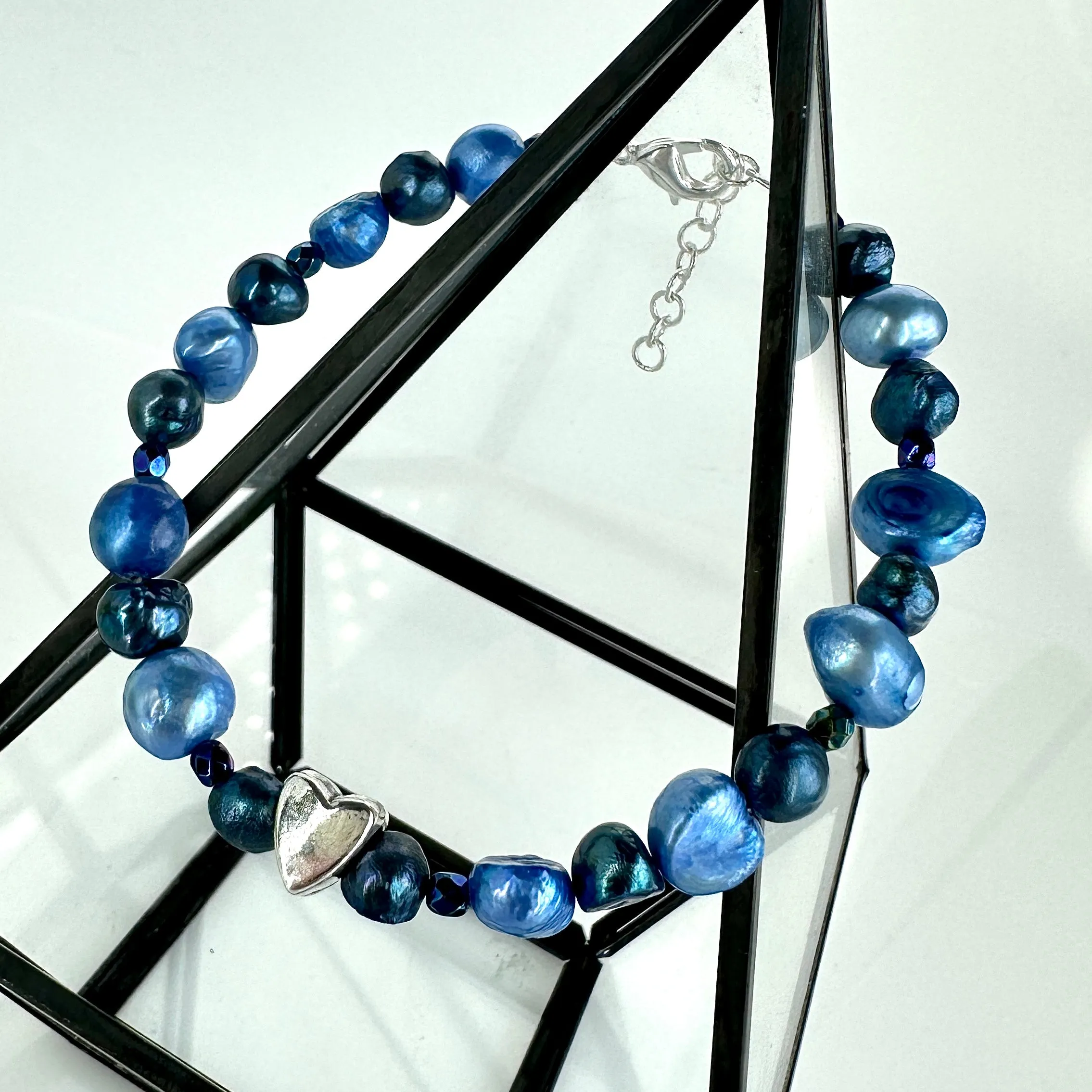 "Pearlz Please" Bracelet (Blue)